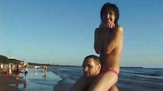 الزوج افلام سكس كلاسيك مترجم يلعب لعبة مع زوجته